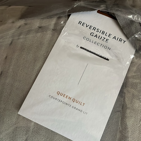 Anthropologie Reversible Airy Gauze Quilt Queen NWT - Picture 4 of 9